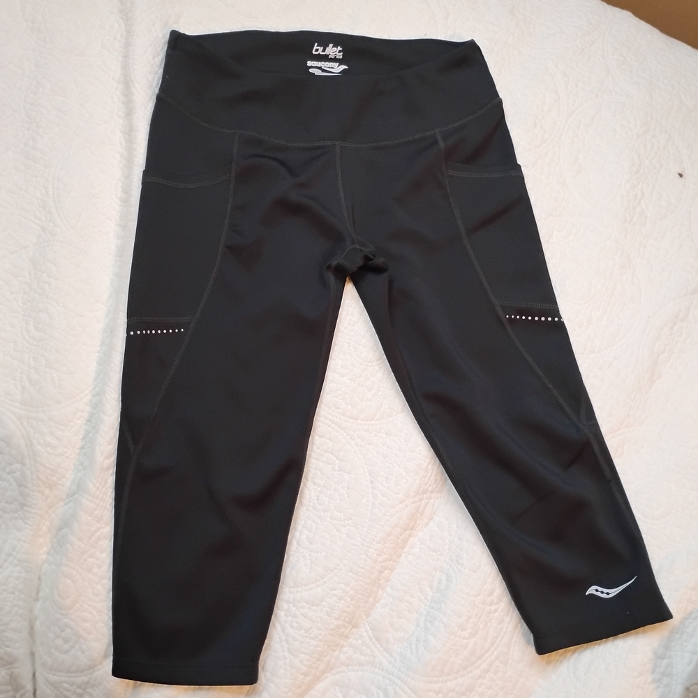 Saucony Women's Black Capris
